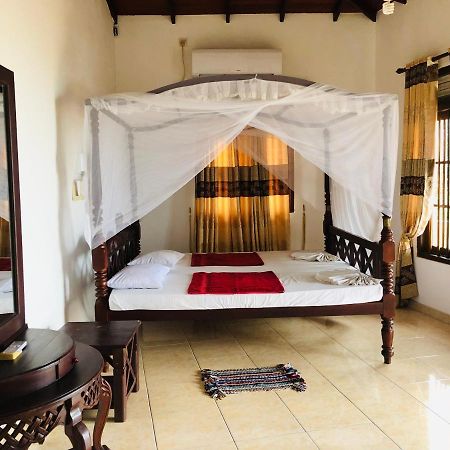 Blue Sea View Bed and Breakfast Unawatuna Buitenkant foto
