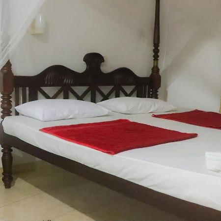 Blue Sea View Bed and Breakfast Unawatuna Buitenkant foto