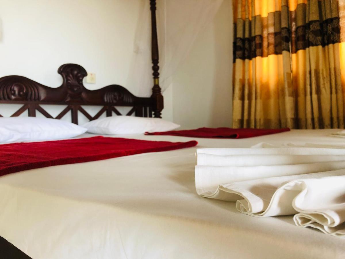 Blue Sea View Bed and Breakfast Unawatuna Buitenkant foto