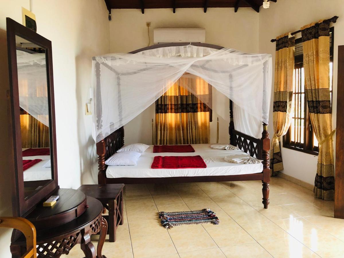 Blue Sea View Bed and Breakfast Unawatuna Buitenkant foto