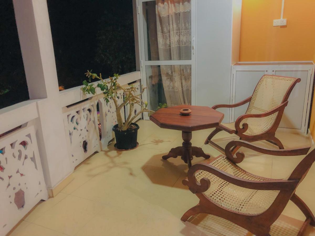 Blue Sea View Bed and Breakfast Unawatuna Buitenkant foto