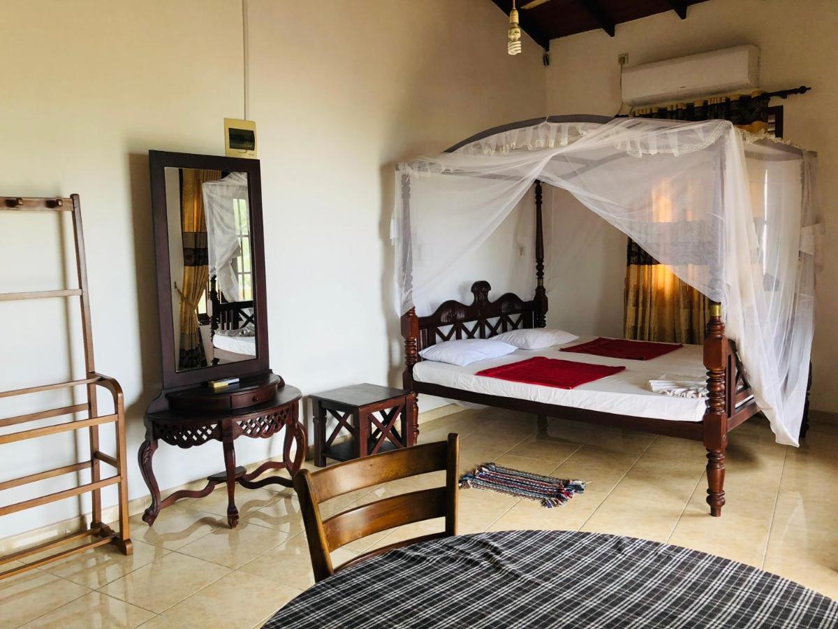Blue Sea View Bed and Breakfast Unawatuna Buitenkant foto
