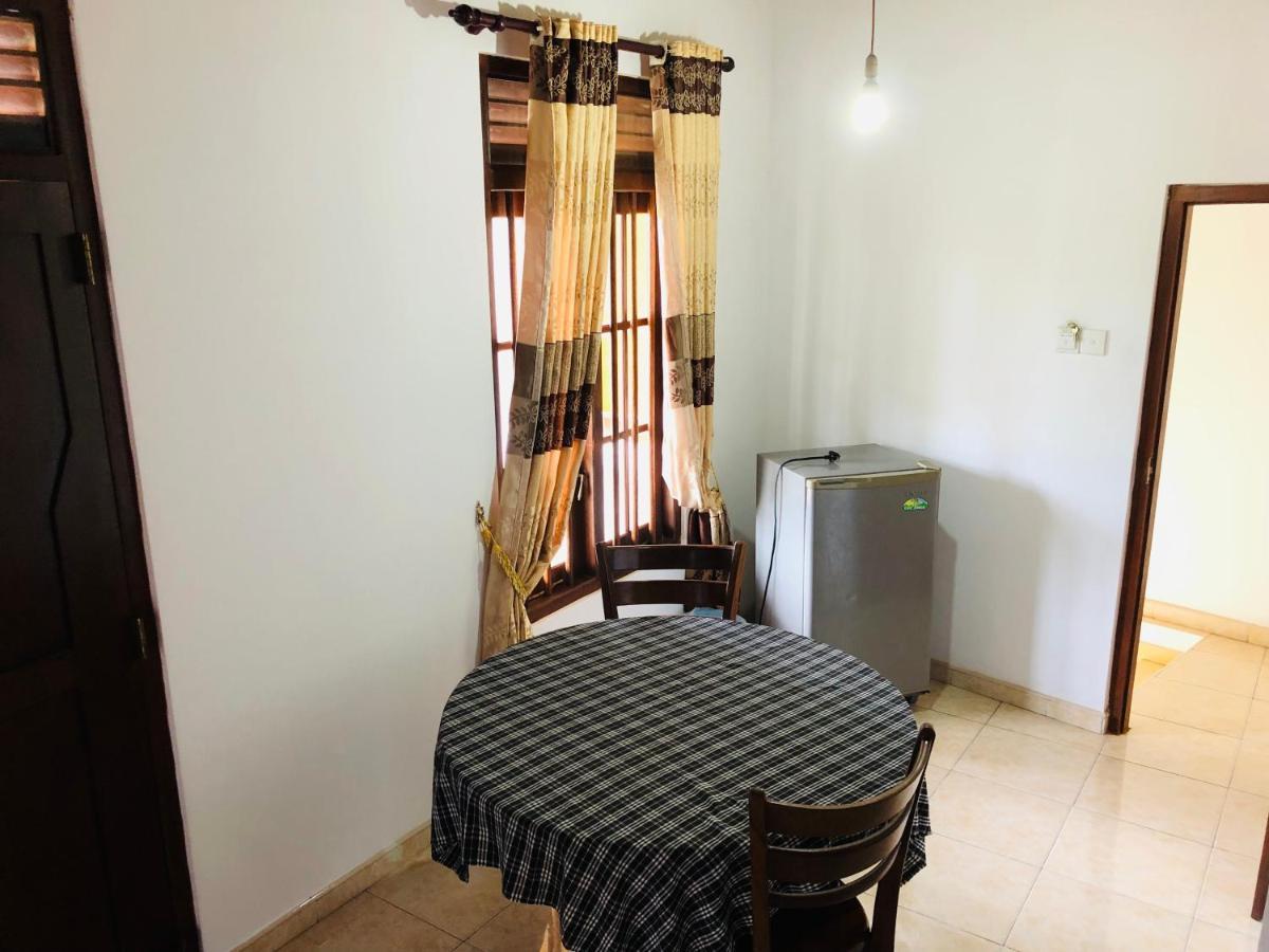 Blue Sea View Bed and Breakfast Unawatuna Buitenkant foto